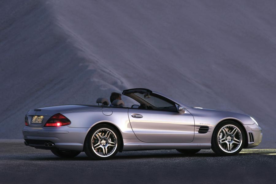  Mercedes-Benz SL65 AMG 2006 года  (фото 16 из 28)